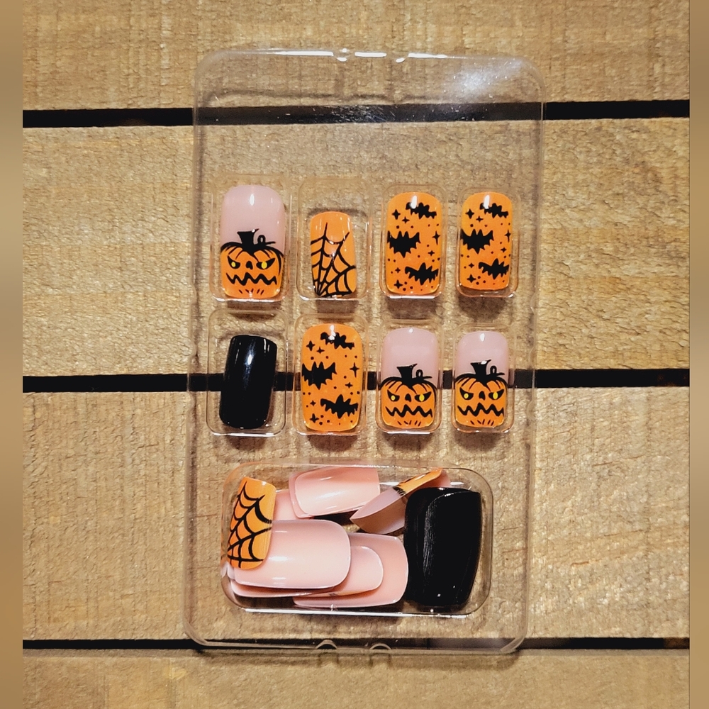 Boutique Press On Halloween Nails